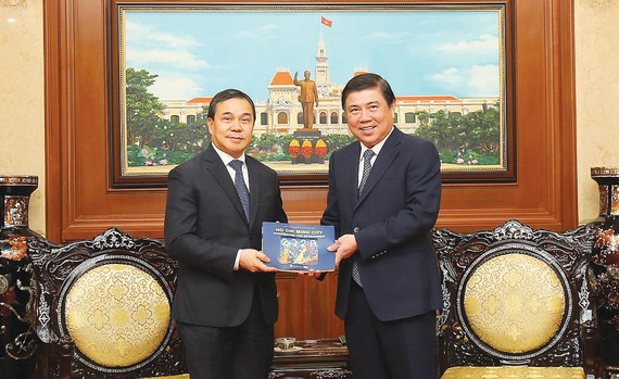 HCM-Ville resserre ses relations avec les localités laotiennes et hongroises ảnh 1 HCM-Ville resserre ses relations avec les localités laotiennes et hongroises ảnh 1