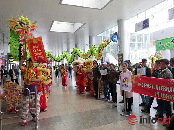 Da Nang accueille le premier vol du Nouvel an lunaire du Singe ảnh 1 Da Nang accueille le premier vol du Nouvel an lunaire du Singe ảnh 1