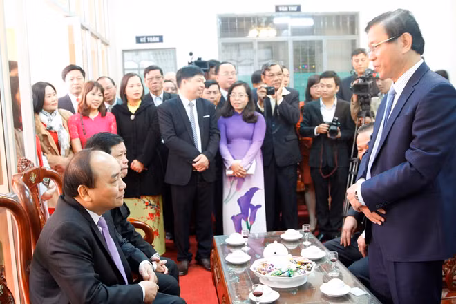 Le vice-Premier ministre Nguyen Xuan Phuc à Da Nang ảnh 1