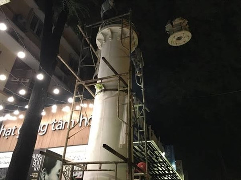 Installation d’un phare dans la rue des livres de Hô Chi Minh-Ville ảnh 1 Installation d’un phare dans la rue des livres de Hô Chi Minh-Ville ảnh 1