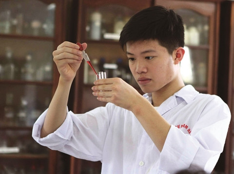 Un jeune chimiste prometteur ảnh 2 Un jeune chimiste prometteur ảnh 2