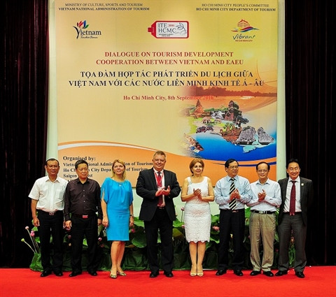 Vers un afflux massif de touristes eurasiens au Vietnam ảnh 1