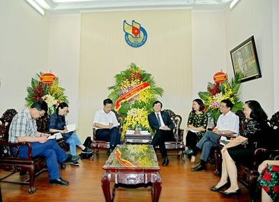 Visite de travail de journalistes vietnamiens en Chine ảnh 1 Visite de travail de journalistes vietnamiens en Chine ảnh 1