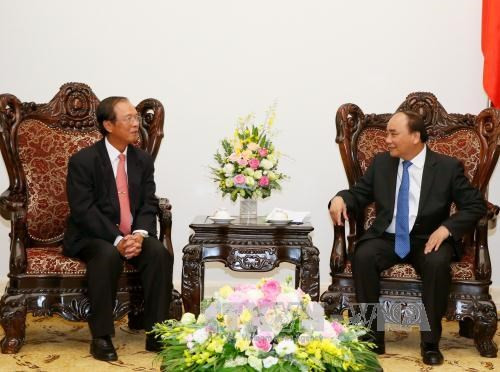 Le PM Nguyen Xuan Phuc reçoit le ministre cambodgien des Postes et des Télécommunications ảnh 1 Le PM Nguyen Xuan Phuc reçoit le ministre cambodgien des Postes et des Télécommunications ảnh 1