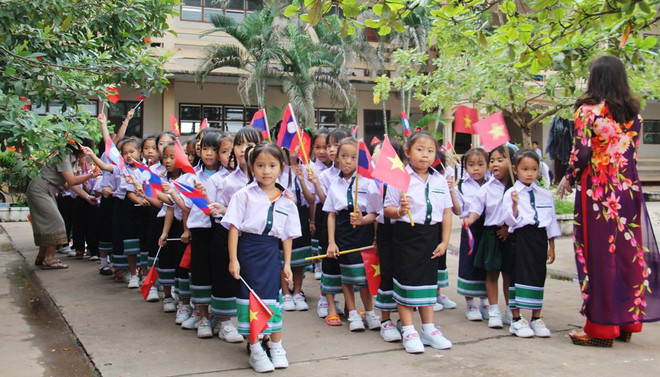 C'est aussi la rentrée à l’école bilingue vietnamien-laotien Nguyên Du ảnh 1 C'est aussi la rentrée à l’école bilingue vietnamien-laotien Nguyên Du ảnh 1