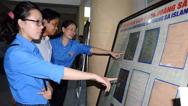 Exposition «Hoàng Sa, Truong Sa du Vietnam - Preuves historiques et juridiques» à Hà Tinh ảnh 1 Exposition «Hoàng Sa, Truong Sa du Vietnam - Preuves historiques et juridiques» à Hà Tinh ảnh 1