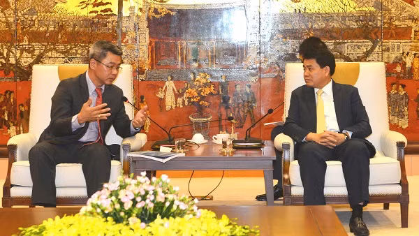 Hanoï coopère avec l’ASOCIO dans l’édification de la ville intelligente ảnh 1