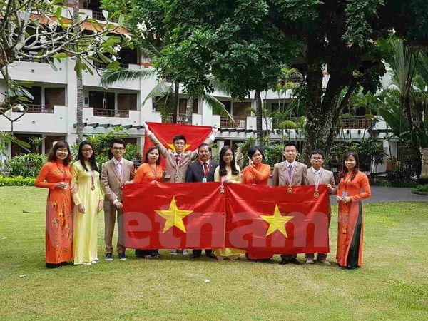 Six médailles pour le Vietnam aux Olympiades internationales des sciences juniors ảnh 1