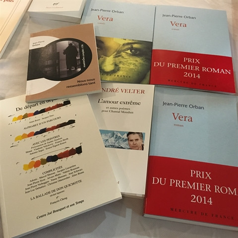 Échanges entre poètes francophones et vietnamiens à Hanoi ảnh 3  Échanges entre poètes francophones et vietnamiens à Hanoi ảnh 3