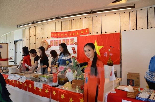 Charité : le Vietnam participe à la foire Bazaar de l’ONU 2015 ảnh 3 Charité : le Vietnam participe à la foire Bazaar de l’ONU 2015 ảnh 3