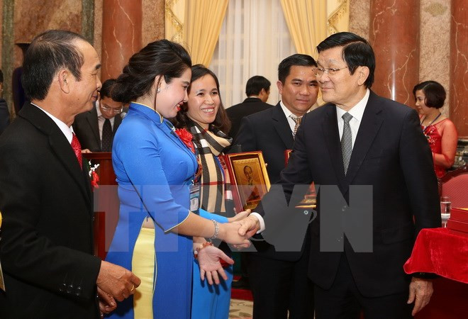 M. Truong Tan Sang rencontre les représentants des PME ảnh 1 M. Truong Tan Sang rencontre les représentants des PME ảnh 1
