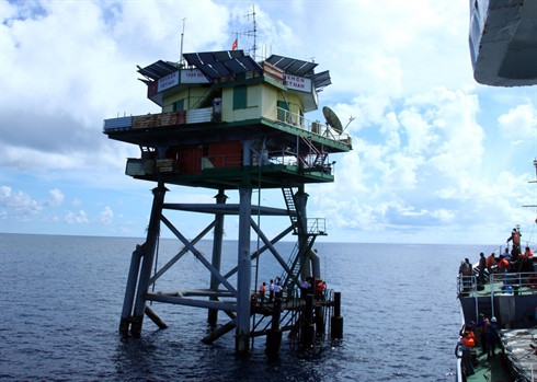 Hommages aux morts pour la patrie sur le plateau continental du Sud du Vietnam ảnh 1