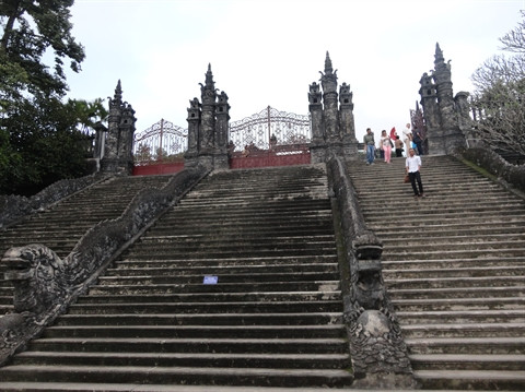 Le Mausolée de Khai Dinh, un melting-pot architectural ảnh 1