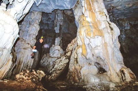 De nouvelles grottes se dévoilent près de la baie de Ha Long ảnh 1