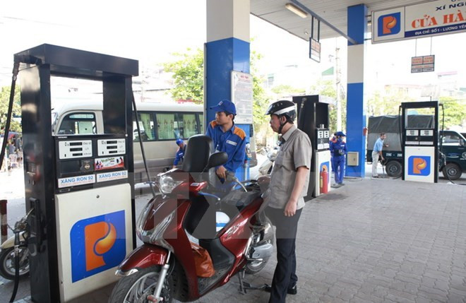 Le prix de l’essence baisse de près de 600 dongs le litre ảnh 1 Le prix de l’essence baisse de près de 600 dongs le litre ảnh 1