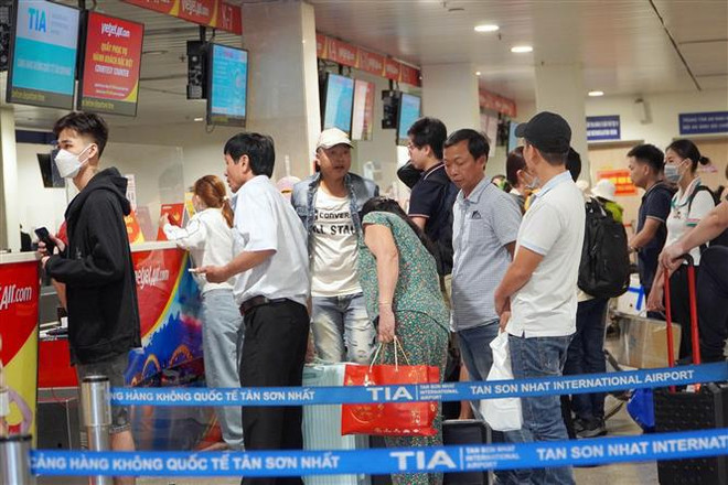 L'aéroport de Tan Son Nhat prévoit de servir près de 24 millions de passagers cet été ảnh 1 L'aéroport de Tan Son Nhat prévoit de servir près de 24 millions de passagers cet été ảnh 1