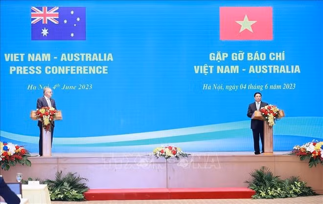 Les PM vietnamien et australien assistent à la signature d'accords de coopération ảnh 1 Les PM vietnamien et australien assistent à la signature d'accords de coopération ảnh 1