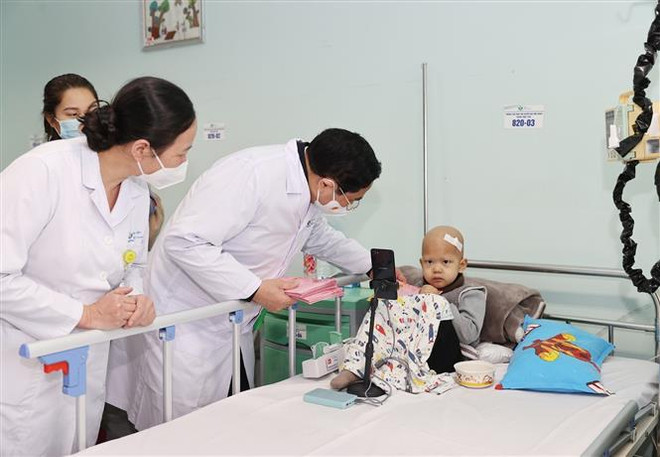 Le PM adresse ses voeux du Têt à la Police et deux hôpitaux à Hanoï ảnh 3 Le PM adresse ses voeux du Têt à la Police et deux hôpitaux à Hanoï ảnh 3