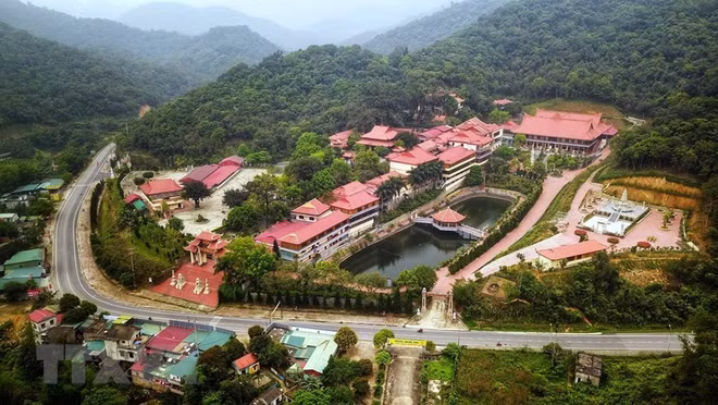 Patrimoine : Le Vietnam va soumettre la candidature de Yên Tu à l’UNESCO ảnh 1