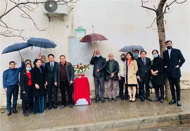 Rendre hommage aux journalistes algériens victimes de l'accident d'avion à Hanoï en 1974 ảnh 1 Rendre hommage aux journalistes algériens victimes de l'accident d'avion à Hanoï en 1974 ảnh 1