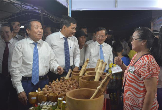 Ouverture de la foire commerciale internationale GMS-Quang Tri 2022 ảnh 1 Ouverture de la foire commerciale internationale GMS-Quang Tri 2022 ảnh 1