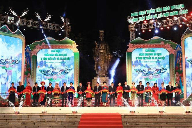 Ouverture de la "Semaine de la culture et du tourisme des six provinces du Viet Bac et de Hanoï" ảnh 1 Ouverture de la "Semaine de la culture et du tourisme des six provinces du Viet Bac et de Hanoï" ảnh 1