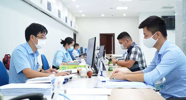 Quang Ninh: Ha Long pilote un traitement de procédures administratives dans des bureaux de poste ảnh 2 Quang Ninh: Ha Long pilote un traitement de procédures administratives dans des bureaux de poste ảnh 2