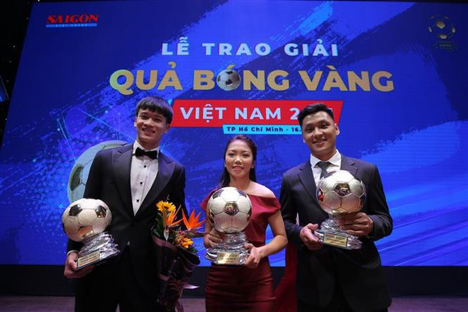 Football: Hoang Duc, Huynh Nhu et Ho Van Y remportent le Ballon d’Or 2021 du Vietnam ảnh 1 Football: Hoang Duc, Huynh Nhu et Ho Van Y remportent le Ballon d’Or 2021 du Vietnam ảnh 1