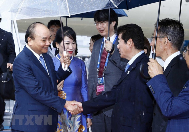 Le PM Nguyên Xuân Phuc est arrivé à Osaka pour participer au 14e Sommet du G20 ảnh 1 Le PM Nguyên Xuân Phuc est arrivé à Osaka pour participer au 14e Sommet du G20 ảnh 1