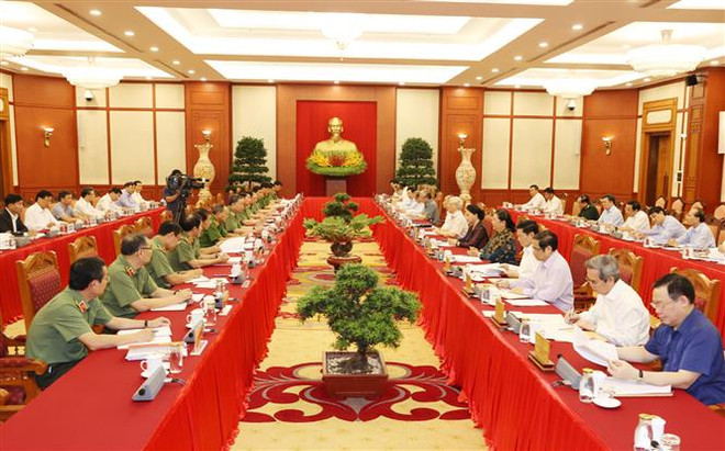 Le leader Nguyên Phu Trong montre la voie à la Police populaire ảnh 2 Le leader Nguyên Phu Trong montre la voie à la Police populaire ảnh 2