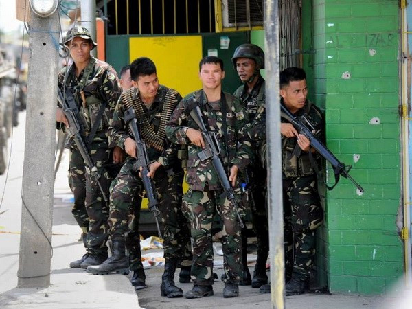 Les Philippines libèrent trois otages indonésiens ảnh 1