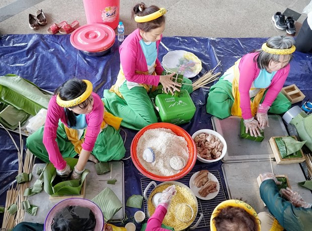 Diverses activités de célébration de la Fête des rois Hung à Ho Chi Minh-Ville ảnh 1 Diverses activités de célébration de la Fête des rois Hung à Ho Chi Minh-Ville ảnh 1