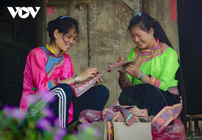  Diên Biên: deux patrimoines inscrits sur la liste du Patrimoine culturel immatériel national ảnh 1