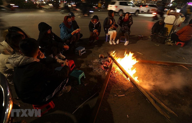 Le froid s'intensifie, entraînant de basses températures continues au Nord et au Centre ảnh 1 Le froid s'intensifie, entraînant de basses températures continues au Nord et au Centre ảnh 1