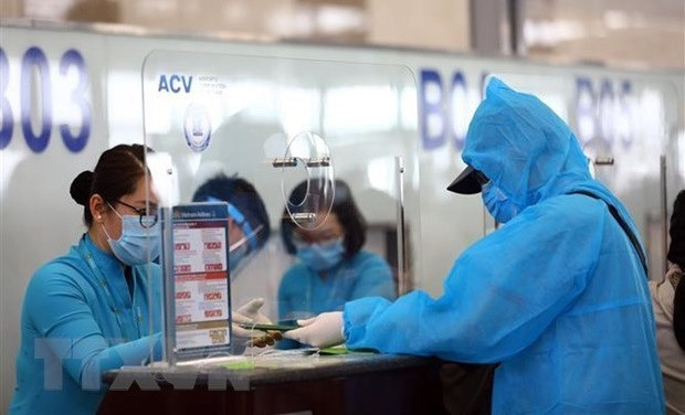 COVID-19 : trois nouveaux cas importés confirmés lundi matin ảnh 1 COVID-19 : trois nouveaux cas importés confirmés lundi matin ảnh 1