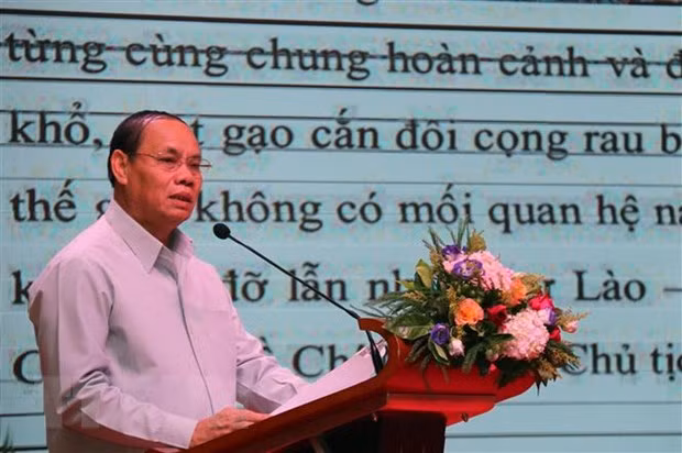 La coopération entre les forces de police consolide la solidarité spéciale Vietnam – Laos ảnh 2