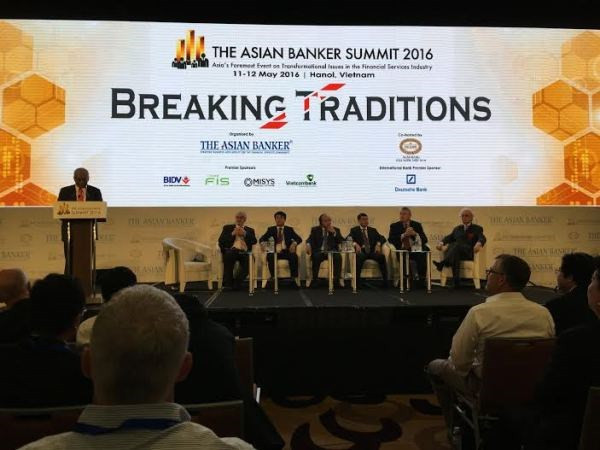 Sommet des banquiers asiatiques 2016: le Vietnam s'engage à favoriser les investisseurs ảnh 1 Sommet des banquiers asiatiques 2016: le Vietnam s'engage à favoriser les investisseurs ảnh 1