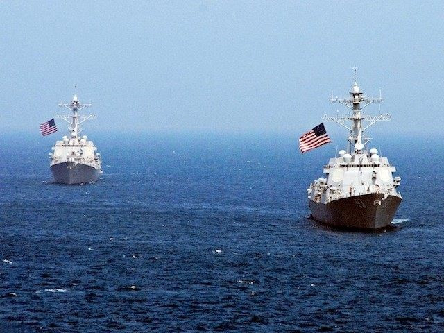 Un destroyer américain approche le récif de Fiery Cross ảnh 1