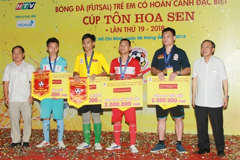 Hanoï champion du Tournoi de football des enfants en situation difficile ảnh 2 Hanoï champion du Tournoi de football des enfants en situation difficile ảnh 2