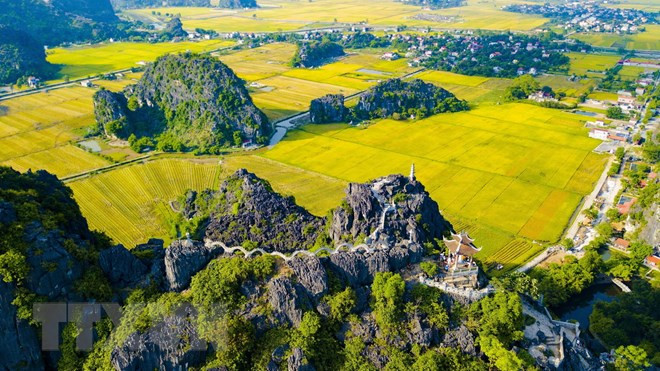 Ninh Binh accueille plus de 6 millions de touristes en neuf mois ảnh 1