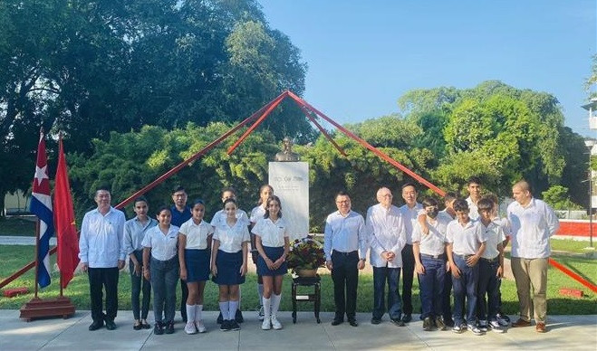 Le Vietnam et Cuba renforcent leurs liens dans le secteur de la communication ảnh 1 Le Vietnam et Cuba renforcent leurs liens dans le secteur de la communication ảnh 1
