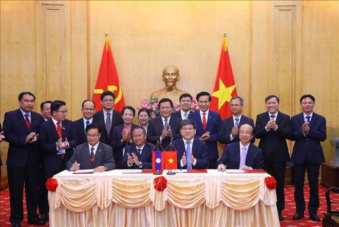 Le Vietnam et le Laos renforcent leur coopération en sciences sociales ảnh 1 Le Vietnam et le Laos renforcent leur coopération en sciences sociales ảnh 1