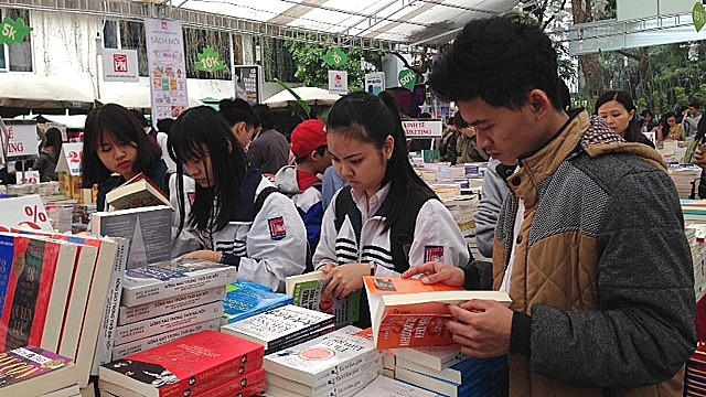 Ouverture de la Fête printanière du livre ảnh 1