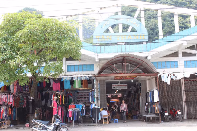 Renforcement de la solidarité pour des frontières de paix et d'amitié ảnh 1