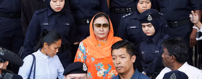 Malaisie : l’épouse de l’ex-PM Najib Razak accusé de corruption ảnh 1
