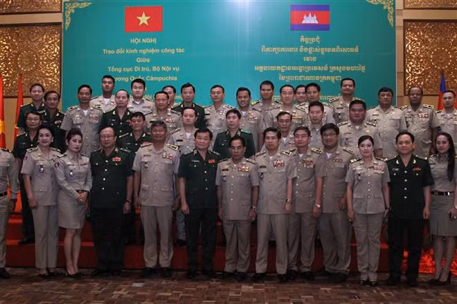 Conférence sur la coopération Vietnam-Cambodge dans la gestion des migrations ảnh 1