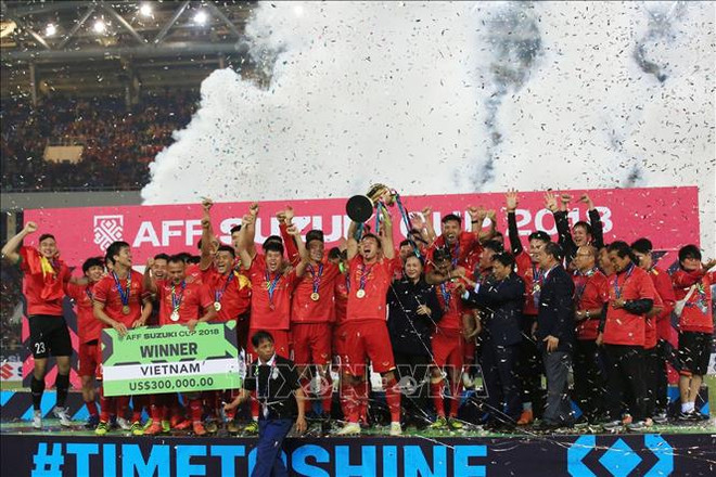 AFF Suzuki Cup 2018: L’équipe nationale de football comblée de récompenses ảnh 1