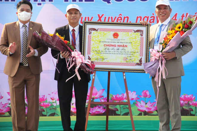Quang Nam: le festival Ba Thu Bon reconnu patrimoine culturel immatériel national ảnh 1 Quang Nam: le festival Ba Thu Bon reconnu patrimoine culturel immatériel national ảnh 1