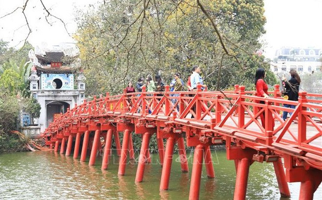 Le nombre de touristes à Hanoï double en cinq mois ảnh 1 Le nombre de touristes à Hanoï double en cinq mois ảnh 1