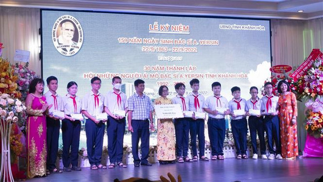 Le 159e anniversaire du docteur Alexandre Yersin célébré à Khanh Hoa ảnh 2 Le 159e anniversaire du docteur Alexandre Yersin célébré à Khanh Hoa ảnh 2